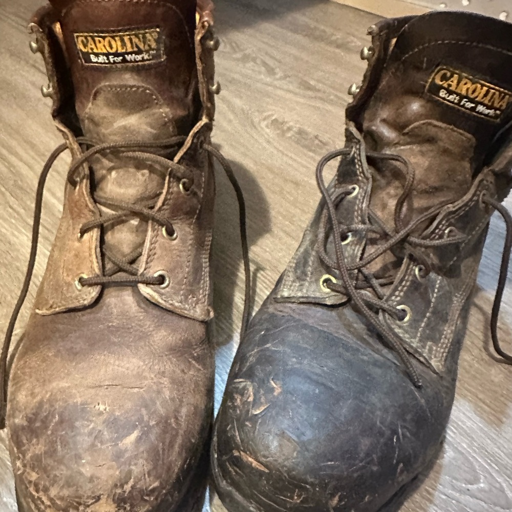 Men’s Carolina Work Boots steel toe waterproof.